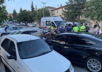 Edirne'de bir sürücü, altı araca çarptı: İki yaralı