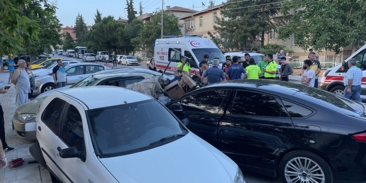 Edirne'de bir sürücü, altı araca çarptı: İki yaralı