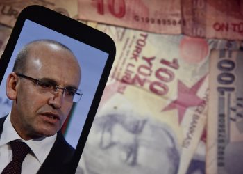 Ekonomik krizi aşmanın ‘sihirli formülü’ hukuka dönüş