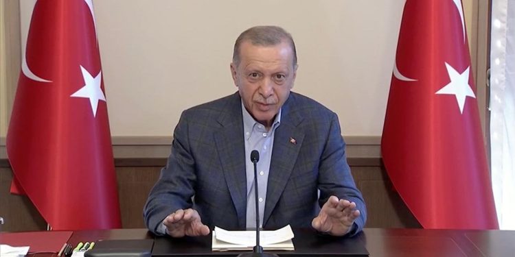 Erdoğan: Memur maaşı düzenlemesini bayram sonrası sonuçlandıracağız