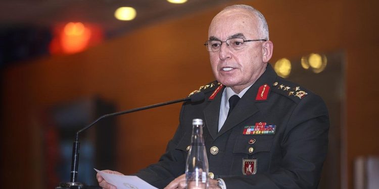 Erdoğan, Musa Avsever'i 'geçici' Genelkurmay Başkanı olarak atadı