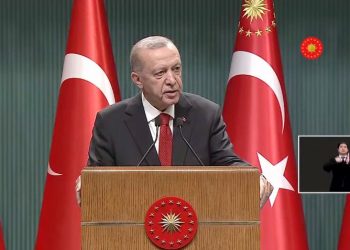Erdoğan duyurdu; deprem bölgesindeki öğrencilere ek kontenjan