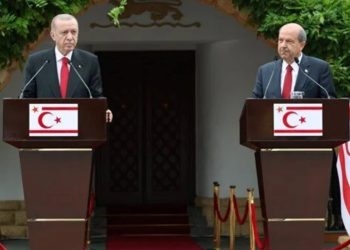 Erdoğan'ın KKTC ziyaretinde basın özgürlüğü ve rötar krizi: Deneyimli gazeteci salondan çıkarıldı, uçaklar Ercan'a inemedi