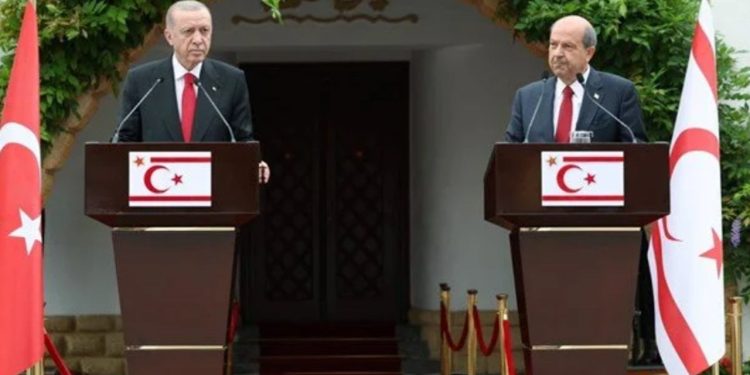 Erdoğan'ın KKTC ziyaretinde basın özgürlüğü ve rötar krizi: Deneyimli gazeteci salondan çıkarıldı, uçaklar Ercan'a inemedi