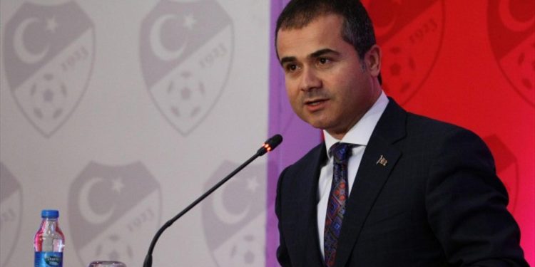 Eski bakan Suat Kılıç, Erdoğan'a teşekkür edip AKP'den istifa etti