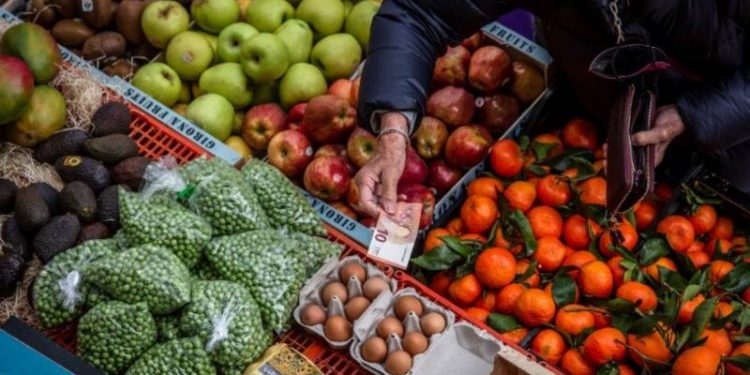 Euro Bölgesi'nde Tüketici Fiyat Endeksi (TÜFE), mayısta aylık bazda değişmezken, yıllık bazda yüzde 6,1 artış gösterdi.