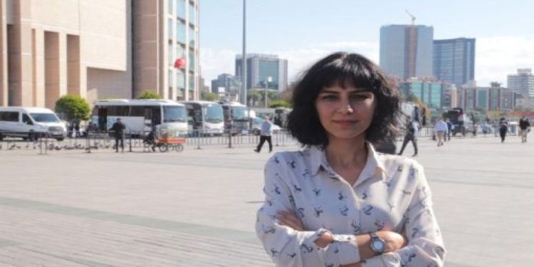 Ezilenlerin Hukuk Bürosu'ndan iki avukat gözaltına alındı