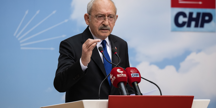 Fatih Altaylı Kılıçdaroğlu'nun yakın çevresiyle yaptığı görüşmeyi yazdı: "Bir daha aday olmayacağım"
