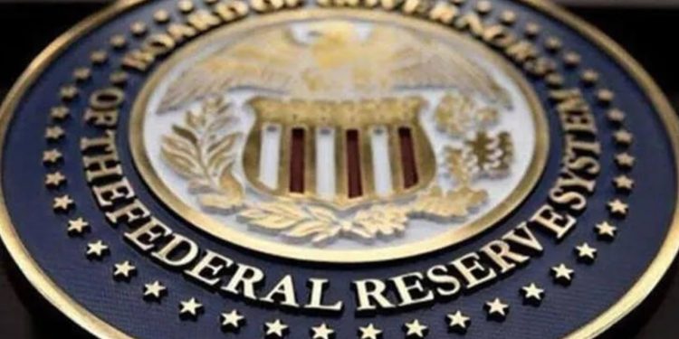 Fed faiz oranını sabit tuttu