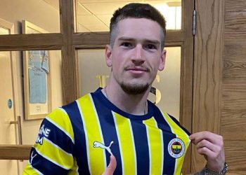 Fenerbahçe, Ryan Kent transferini resmen duyurdu