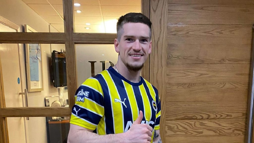 Fenerbahçe'nin yeni transferi Ryan Kent'in evinde beslediği hayvanı duyanlar inanamıyor!