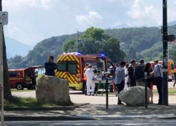 Fransa’da parkta bıçaklı saldırı