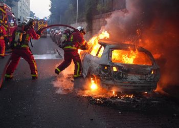 Fransa’da sokağa çıkma yasağı dört kente yayıldı; protestolar Belçika’ya sıçradı