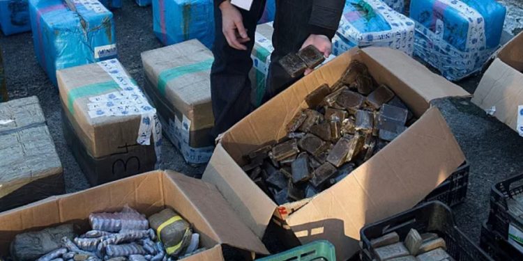 Fransa’da ‘helal’ ürünleri satan mağazaya “uyuşturucu” operasyonu: 5 Türk gözaltına alındı