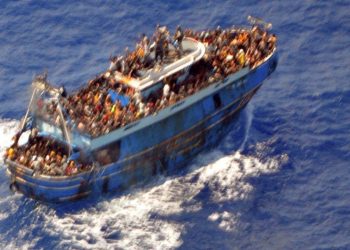 Frontex: Atina, yüzlerce göçmenin kaybolduğu tekne için yardım teklifini reddetti