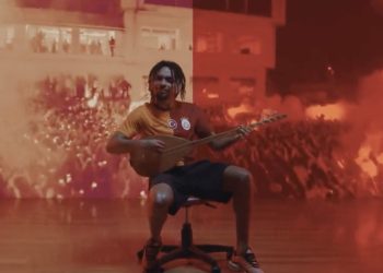 Galatasaray yeni iç saha formasını tanıttı: Bağlama ve şarkı ayrıntısı