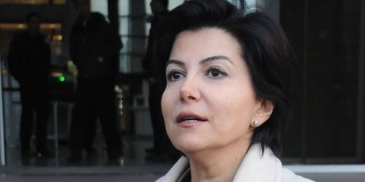 Gazeteci Sedef Kabaş’ın yargılandığı dava ertelendi