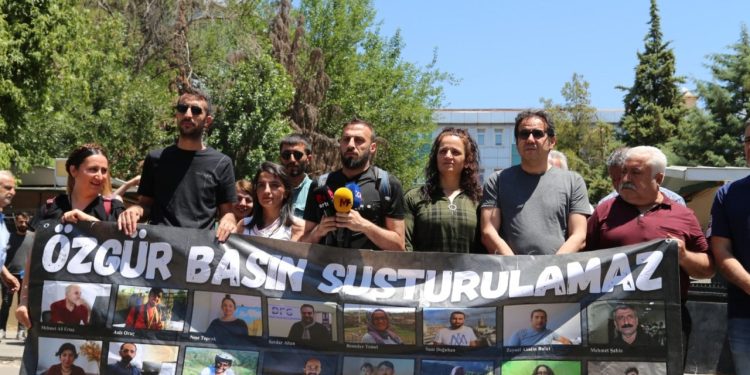 Gazeteci derneklerinden tutuklu gazetecilere destek: Özgür basın susturulamaz