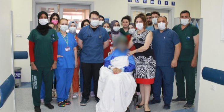 Gaziantep'te bir kadın botoks sonrası ölümden döndü