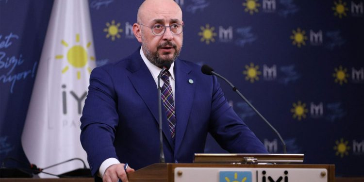 Genel Sekreter Uğur Poyraz'dan sert tepki: 'Samimiyet ve usul sorunu olduğu açıktır'