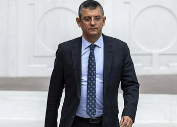 Genel başkanlık çıkışı gündeme bomba gibi düşmüştü: Özgür Özel'den yeni açıklama