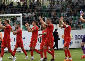 Göztepe kamp için İtalya'ya gidiyor