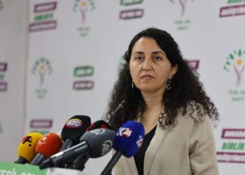 HDP Parti Sözcüsü Ebru Günay, HDP eski Eş Genel Başkanı Selahattin Demirtaş'ın açıklamaların yorumladı.