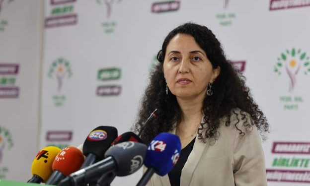 HDP Parti Sözcüsü Ebru Günay, HDP eski Eş Genel Başkanı Selahattin Demirtaş'ın açıklamaların yorumladı.