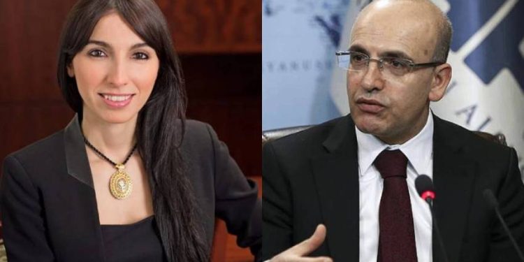 Türkiye ekonomisinde seçimlerden sonra değişen ekonomi yönetimiyle birlikte nasıl bir politika izleneceği konusu tartışılıyor. Hazine ve Maliye Bakanı Mehmet Şimşek ile Türkiye Cumhuriyet Merkez Bankası (TCMB) Başkanı Hafize Gaye Erkan’ın ekonomi politikalarında ne gibi değişiklikler yapacağı, yüzde 8,5 olan politika faizinin, önümüzdeki hafta yapılacak olan TCMB Para Politikası Kurulu’nda (PPK) yükseltilip yükseltilmeyeceği de merakla bekleniyor.