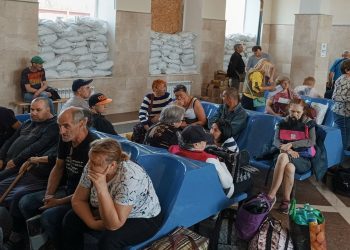 Herson'da yıkılan baraj: Kasabalar sular altında, binden fazla kişi tahliye edildi