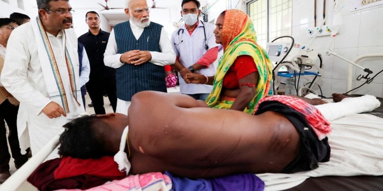 Hindistan'da 288 kişinin öldüğü tren kazasının ardından Başbakan Modi: Ağır şekilde cezalandırılacaklar