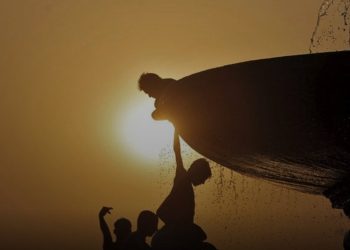 Hindistan'da aşırı sıcaklar iki günde 34 kişiyi öldürdü