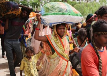 Hindistan'da sıcak hava dalgası: En az 96 kişi öldü, hastaneler doldu taştı