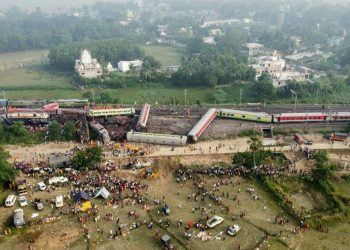 Hindistan'daki tren kazasında hayatını kaybedenlerin sayısı 288'e yükseldi