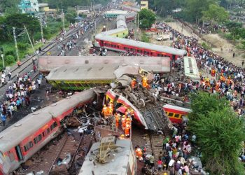 Hindistan'daki tren kazasının ayrıntıları netleşiyor