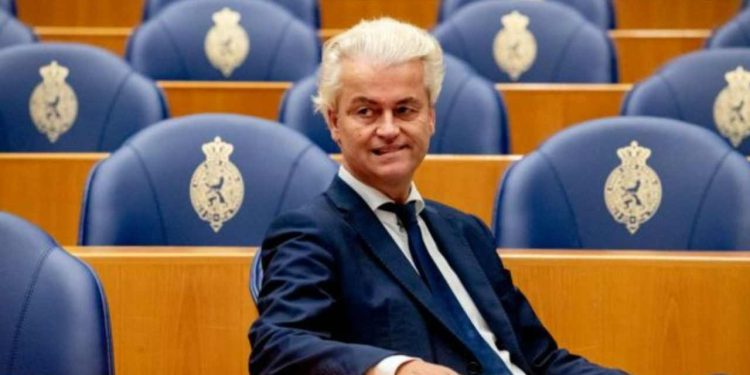 Hollanda'nın aşırı sağcı siyasetçisi Wilders'dan Erdoğan'a Türkçe soru: Göçmenleri ne zaman ülkelerine göndereceksiniz?