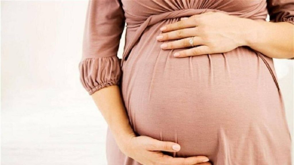 Hormonal değişim altta yatan sorunu alevlendirebilir: İşte hamilelikte diş bakımı için ipuçları