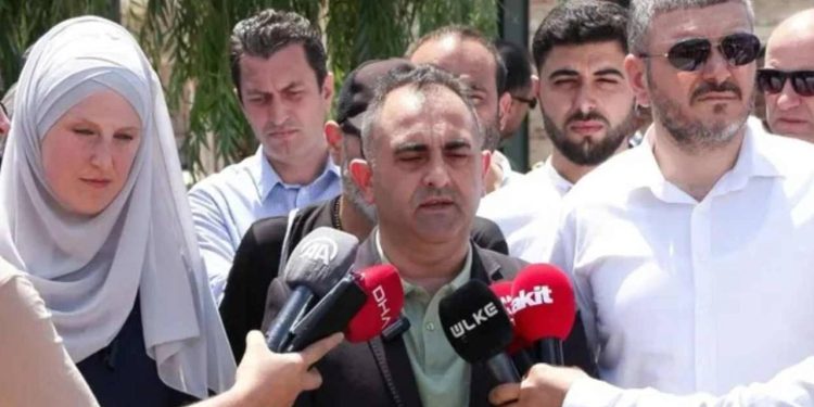 İBB’nin sergisi hedef gösterildi: Feshane önünde toplanıp tehditler savurdular