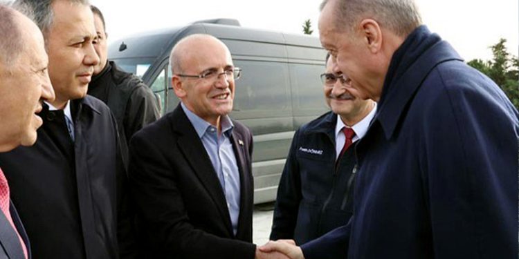 İDDİA | Mehmet Şimşek, faizi kademeli olarak yüzde 25’e çıkarmak istiyor; Erdoğan henüz ‘ikna’ edilemedi