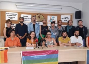 İHD: Onur Yürüyüşü'nde gözaltına alınan İranlı mültecinin idam tehlikesi var