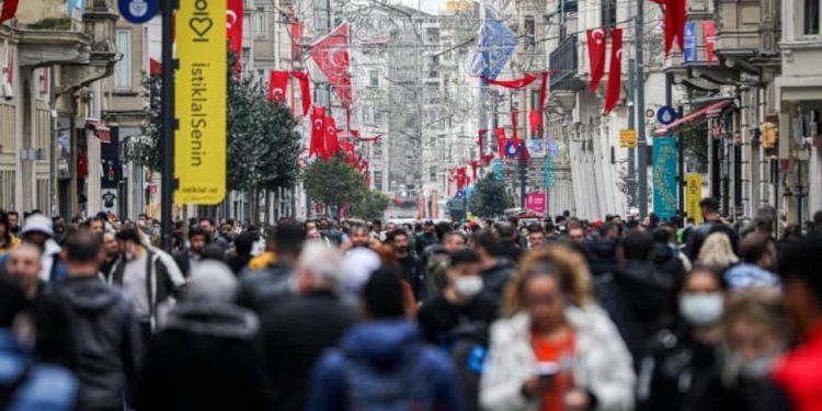 İPA araştırması: İstanbulluların yüzde 24,3’ü bazı ödemelerini yapamayarak borca giriyor