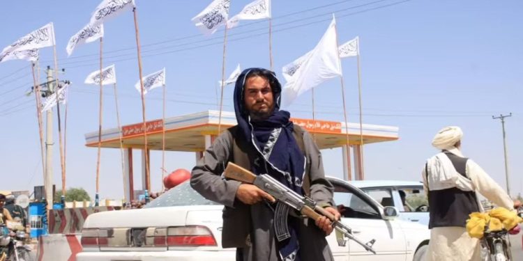 IŞİD'in öldürdüğü vali yardımcısının cenazesinde patlama: 15 kişi öldü, 50 kişi yaralandı