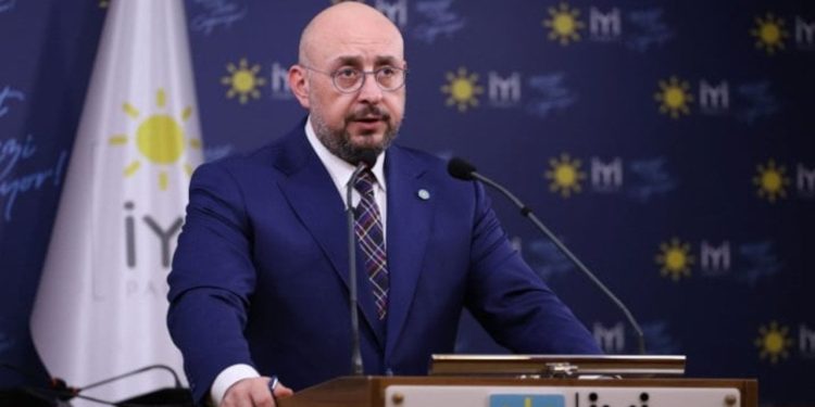 İYİ Partili Poyraz'dan kanun teklifi: 'En düşük memur maaşı 36 bin lira olsun'