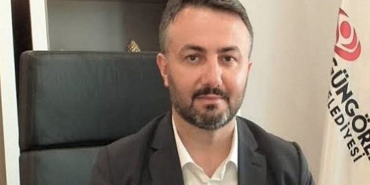 İddia: AKP'li başkan yardımcısı makam odasında bir kişiyi darbetti