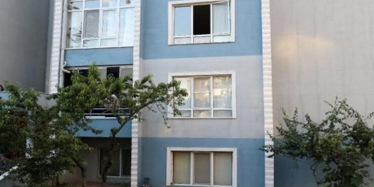 İkinci kattan düşen iki buçuk yaşındaki çocuk ağır yaralandı