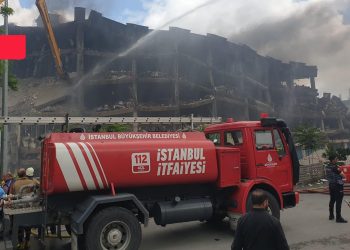İkitelli’de yanan fabrikanın ne yangın merdiveni ne de yangın söndürme sistemi var