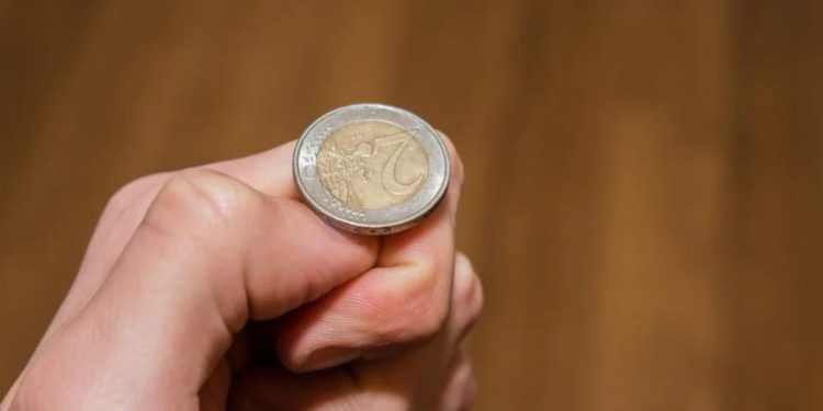 İspanya'da belediye başkanları 'yazı tura' ile belirlendi