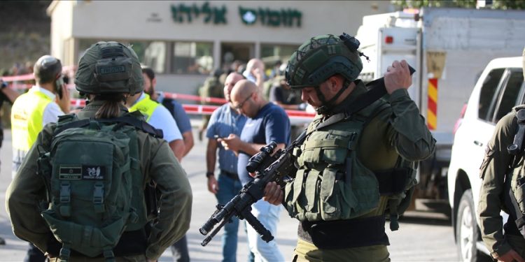 İsrailli yerleşimciler Batı Şeria’da camiye saldırıp Kur’an-ı Kerim yırttı