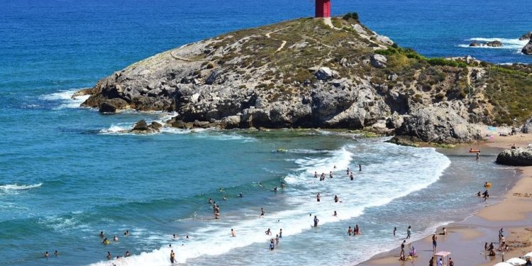 İstanbul'da denize girme izni olan alanlar açıklandı