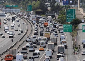 İstanbul'da tatil trafiği başladı